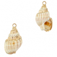 Shell beads Shell beads specials/ pendants