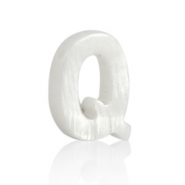 Shell pendants specials letter Q White (natural colour)