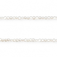 TQ Freshwater pearls nugget round Natural White