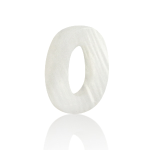 Shell pendants specials letter O White (natural colour)
