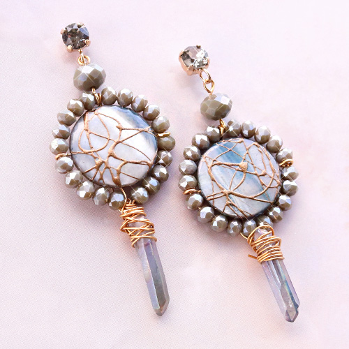 Cheerful summer bracelets an earrings with faceted beads