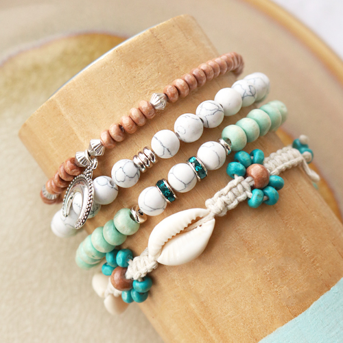 Inspiration for making men&rsquo;s and women&rsquo;s bracelets with wooden beads 