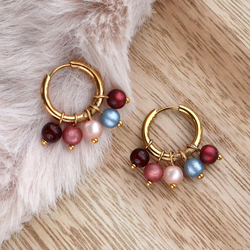 Get inspired and design a beautiful jewellery fall collection!
