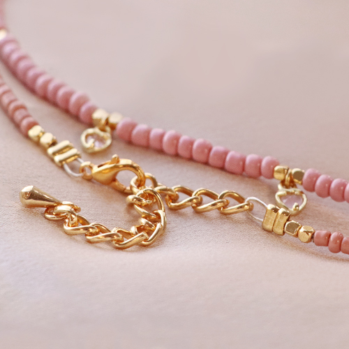 Minimalistic necklaces with glass seed beads 