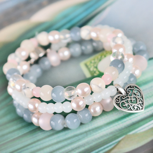 With our new collection of opal glass beads you can make unique jewellery in trendy colours