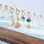Design summery jewellery with the new collection of shell pendants