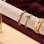 This is how to present your brass TQ metal jewellery