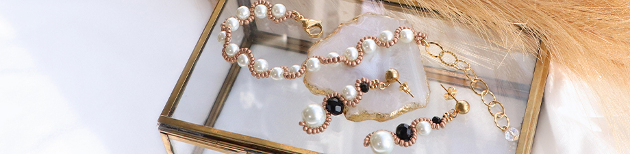 Glass pearls 4mm